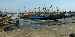 Artisanal fishing vessels in Tema, Ghana. (credit: Carol McCarthy/CRC)