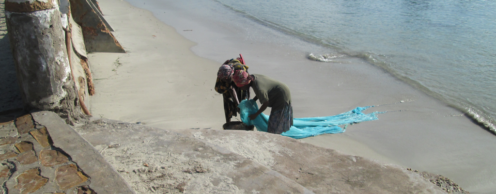 A female fisher on the beach. (credit: CRC)