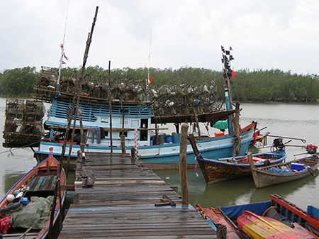 small-scale fisheries, sustainable fisheries: fishing boats in Thailand's Andaman Sea (CRC photo, Jim Tobey)